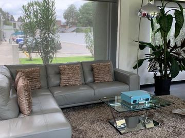 Casa tipo moderna en venta, Urb. Pueblo Viejo los Chillos, terreno 452m2, 337m2 construcción