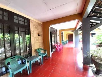 Wisma 20 Kamar di Kawasan Turis Asing Tirtodipuran