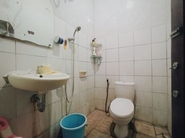 DIJUAL RUMAH CANTIK MURAH DILENGKAPI GAZEBO DI LANTAI 2