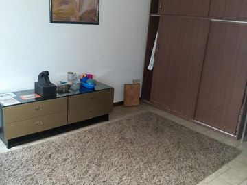 Venta casa 5 ambientes. Parque Patricios