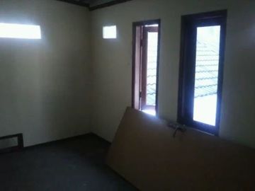 Disewa Rumah Kutisari Indah Barat , Dekat Kendangsari, Surabaya Selatan
