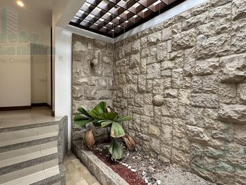 VENTA CASA DE UNA PLANTA VIA SAMBORONDON