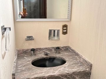 Casa en venta en Lomas Hipódromo