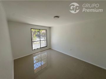 Hermosa y Moderna Casa en Venta de 2 dorm. en Machalí