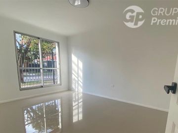 Hermosa y Moderna Casa en Venta de 2 dorm. en Machalí
