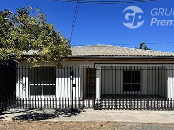 Hermosa y Moderna Casa en Venta de 2 dorm. en Machalí