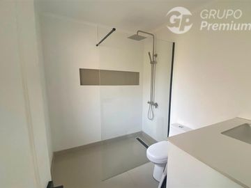 Hermosa y Moderna Casa en Venta de 2 dorm. en Machalí