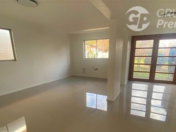 Hermosa y Moderna Casa en Venta de 2 dorm. en Machalí
