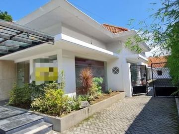 Rumah Usaha Nol Jalan di Polisi Istimewa Hadap Selatan Listrik 16500 VA
