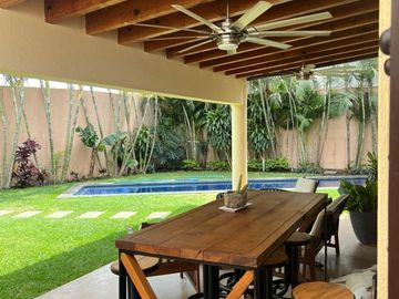 Linda casa con alberca en Cuernavaca