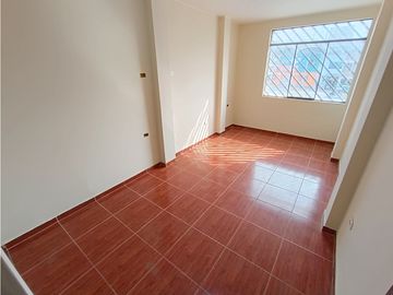 VILLA EL SALVADOR - VENTA CASA EN AVENIDA PRINCIPAL - REA 140 m2