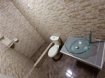 VILLA EL SALVADOR - VENTA CASA EN AVENIDA PRINCIPAL - REA 140 m2