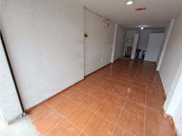 VILLA EL SALVADOR - VENTA CASA EN AVENIDA PRINCIPAL - REA 140 m2