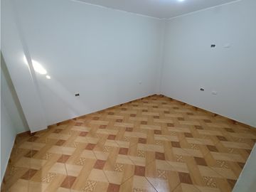 VILLA EL SALVADOR - VENTA CASA EN AVENIDA PRINCIPAL - REA 140 m2