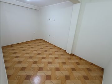 VILLA EL SALVADOR - VENTA CASA EN AVENIDA PRINCIPAL - REA 140 m2