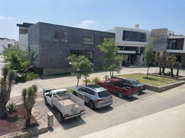 CASA EN CERRADA DEL PEDREGAL, SLP