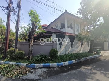 JUAL RUMAH SIAP HUNI TERAWAT/ ASRI BARUK UTARA  RAYA MERR PONDOK NIRWANA(HOOK)