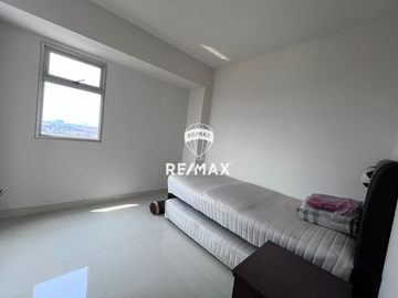 Dijual 2BR Oak Tower A Pulo Gadung – Semi Furnish,  Lt. 5, Cocok Investasi, Yield Sewa Tinggi