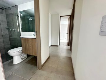 apartamento en arriendo en las flores. Cod A218635