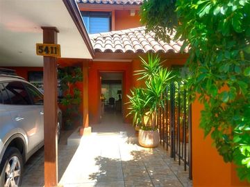Casa en Venta en Avda. La Hacienda Macul