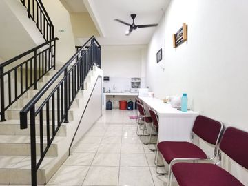 DIJUAL RUKO GADGET LOKASI BAGUS FULL FURNISH DI GADING SERPONG