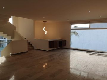 espectacular casa en venta en Lomas de Angelópolis