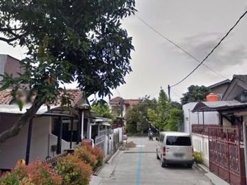 Rumah Terawat di Taman Kopo Indah Dekat Tol Kopo