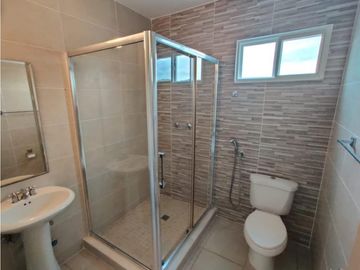 VENDO CASA  PH VICTORIA BRISAS DEL GOLF PASEO DEL NORTE