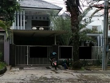 Disewakan Rumah Tengah Kota Jalan Porong Darmo Surabaya