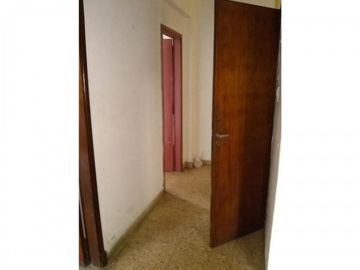 EXCELENTE GALPON CON DEPARTAMENTO EN VENTA, RUBEN DARIO 400 -TEMPERLEY-