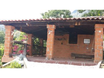 VENTA FINCA EN COPACABANA