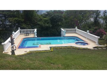 VENTA FINCA EN COPACABANA