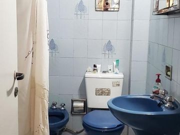 PH 2 ambientes en 1 piso con cocina comedor Amplio
