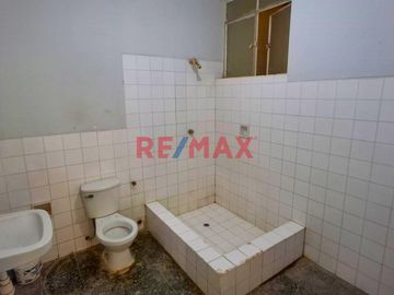 ✨¡Oportunidad única en Piura!✨

Descubre la Casa Dúplex perfecta para tú 💰 negocio y tú familia. 👨‍👨‍👧‍👧 ya que podrás destinar el primer nivel 📐 23