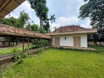 BUC! DIJUAL TANAH LUAS BONUS RUMAH DI POGUNG POSISI HOOK