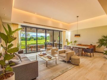 Casa con alberca privada en residencial con campo de golf y casa club con amenid