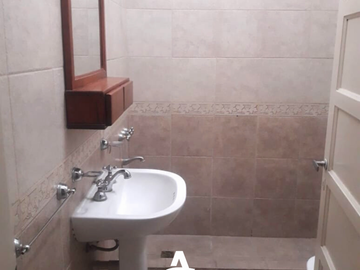 Casa 3 dormitorios, patio y asador ubicado en zona centro calle Buenos Aires oportunidad para comprar