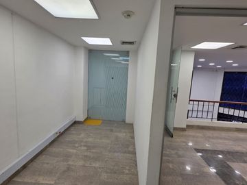 oficina en arriendo en versalles. Cod A9190706