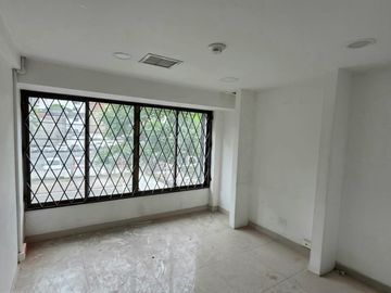 oficina en arriendo en versalles. Cod A9190706