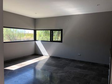 VENTA DE DE 9 CASAS UBICADA EN  RESIDENCIAL POLO CLUB ELMARQUES QUERETARO