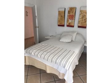 CASA EN VENTA A ORILLA DEL LAGO 