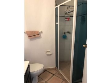CASA EN VENTA A ORILLA DEL LAGO 