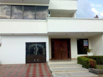 CASA EN VENTA BARRIO LA CASTELLANA |5078