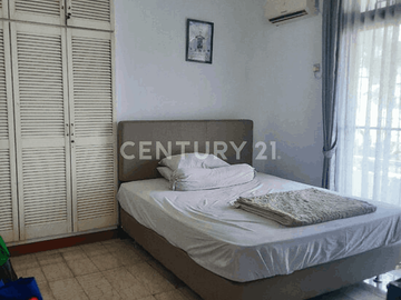 Rumah Bagus Classic Style Di Di Pondok Kelapa Jakarta Timur S7509