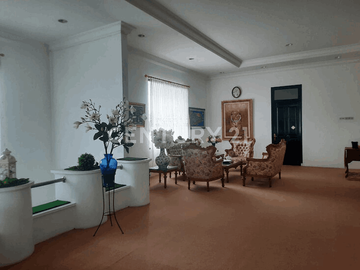 Rumah Bagus Classic Style Di Di Pondok Kelapa Jakarta Timur S7509