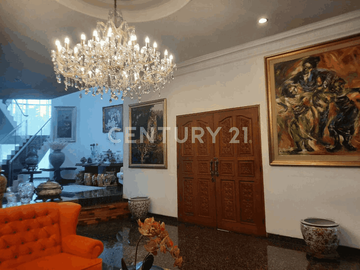 Rumah Bagus Classic Style Di Di Pondok Kelapa Jakarta Timur S7509