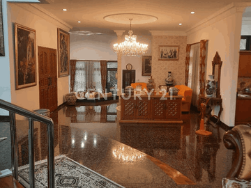 Rumah Bagus Classic Style Di Di Pondok Kelapa Jakarta Timur S7509