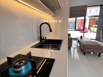 Rumah Brandnew 2 Lantai Dalam Cluster One Gate Alana Serpong