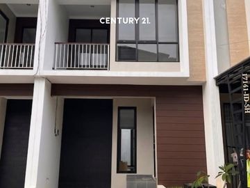 Rumah Brandnew 2 Lantai Dalam Cluster One Gate Alana Serpong