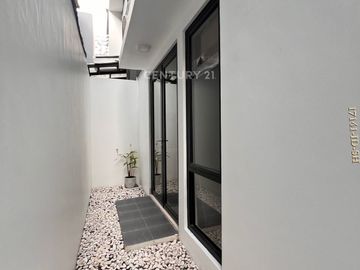 Rumah Brandnew 2 Lantai Dalam Cluster One Gate Alana Serpong